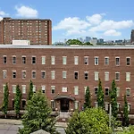 Holiday home Fabulous Nashvegas Loft Retreat Near Vandy Off West End Mins To Broadway *