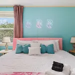 Gem Grill Mini Pickleball Sleeps 12 Holiday home