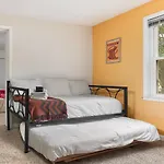 Gem Grill Mini Pickleball Sleeps 12 Holiday home Nashville