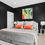 Two Adjacent Homes By 12 South And Belmont That Sleeps 24 Nashville