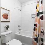 Holiday home Two Adjacent Homes By 12 South And Belmont That Sleeps 24