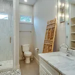 Holiday home Modern Duplex - 1 Mile From Robust Nightlife *