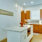 Modern Duplex - 1 Mile From Robust Nightlife *