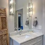 Holiday home Modern Duplex - 1 Mile From Robust Nightlife *