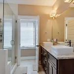 Private Backyard - Near Bicentennial Park Nashville