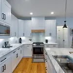 Trendy Weho - Near Dt Holiday home