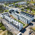 The Heights By Avantstay