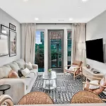 Apartment Penthouse View Flat Modern Design With Balcony *