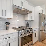 - 1699 Lischey Ave Nashville