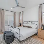 - 1699 Lischey Ave * Nashville