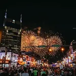 Nashville Riverfront Family Loft Stay For 4