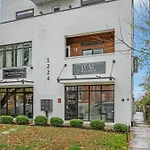 Oasis On 2Nd #202