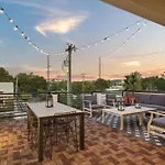 Holiday home Walkable Nations Retreat Rooftop & Near Broadway Nashville