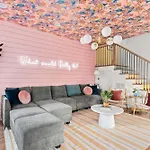 Dollys Dream House Champagne Bar W Dt Views Holiday home Nashville