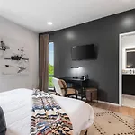 Riverview With Garage And Balcony And Walk Downtown Holiday home