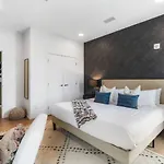 Riverview With Garage And Balcony And Walk Downtown Holiday home Nashville