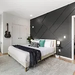 Riverview With Garage And Balcony And Walk Downtown Nashville