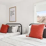Apartment Dolly's Oasis On Music Row