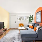 Apartment Dolly's Oasis On Music Row