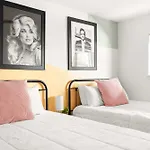 Dolly On Music Row Apartment Nashville