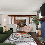 4 Bedroom House With Hot Tub And Backyard Close To Downtown Nashville