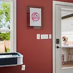 4 Bedroom House With Hot Tub And Backyard Close To Downtown *