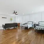 Nash Urban Oasis With Rooftop And Modern Amenities Holiday home Nashville