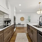 Nash Urban Oasis With Rooftop And Modern Amenities Holiday home