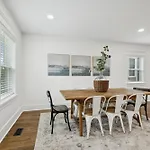 Nash Urban Oasis With Rooftop And Modern Amenities Holiday home