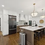 Nash Urban Oasis With Rooftop And Modern Amenities Holiday home *