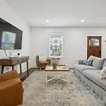 Nash Urban Oasis With Rooftop And Modern Amenities Holiday home Nashville