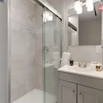 Parthenon Getaway - 2bdrm *