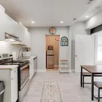 Apartment Parthenon Getaway - 2bdrm Nashville
