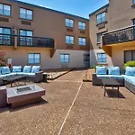 Holiday Inn Express Nashville Airport By Ihg