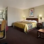 Super 8 By Wyndham Hermitage Motel