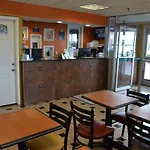 Days By Wyndham Airport East Hotel 2*
