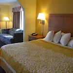 Days By Wyndham Airport East Nashville