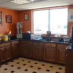 Hotel Days By Wyndham Airport East 2*