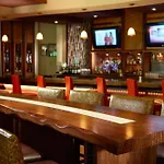 Sonesta Airport Hotel 4*