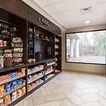 Doubletree By Hilton Airport Hotel