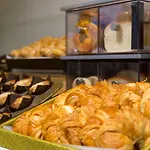 Doubletree By Hilton Airport 3*