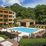 Courtyard By Marriott Nashville Airport