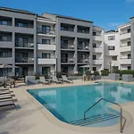 Courtyard By Marriott Nashville Airport