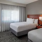 Courtyard By Marriott Airport Hotel Nashville