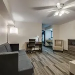Hotel Alexis And Nashville