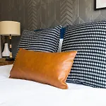 Holiday home The Second Fiddle-odyssey-mins To Broadway *