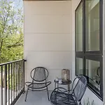 Harmony Octave-2 Units-Pool/Gym-4 Mins To Broadway