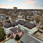 Modern Cowboy - Private Balcony - Mins To Broadway