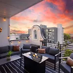 Luxury House In With Rooftop Deck Nashville
