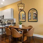 Private Rooftop Near Vanderbilt Only 2 Miles From Downtown Nashville